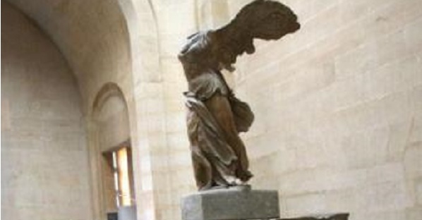 Vuelve al Louvre la Victoria de Samotracia